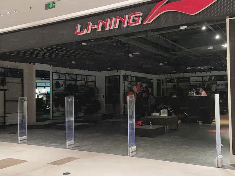 Li Ning brend mağazasında kub akustik maqnit oğurluğa qarşı cihaz AM9800 quraşdırılıb